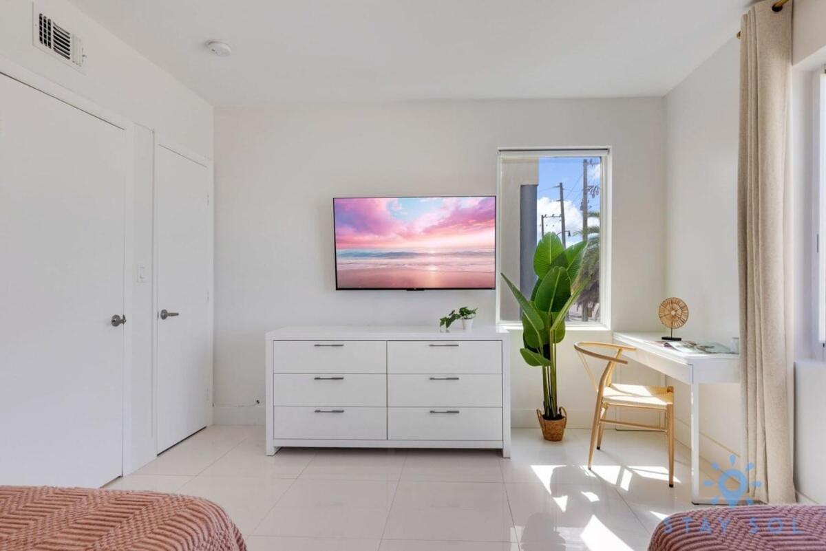 Free Parking, Bay View, Pool, Step To Beach Холивуд Екстериор снимка